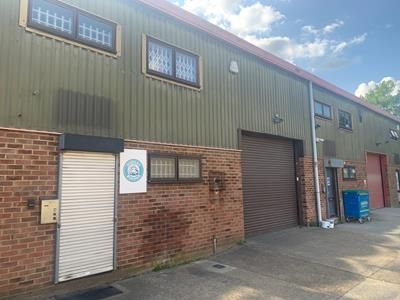 Light industrial to let in 5B Manor Way, Woking, Surrey GU22, £26,000 pa