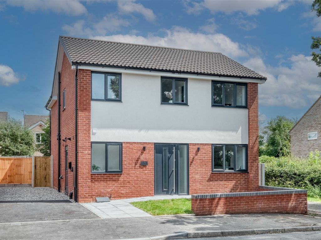 New home, 4 bed detached house for sale in Badger Close, Winyates West, Redditch B98, £365,000