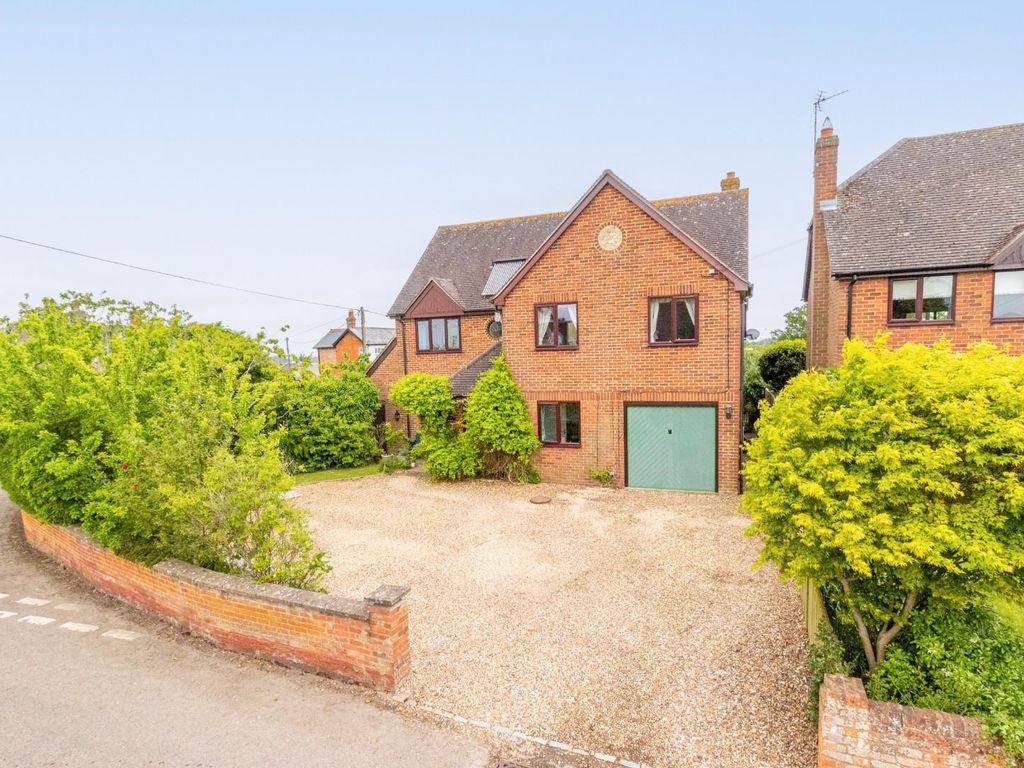 5 bed detached house for sale in Bowling Alley, Oving, Buckinghamshire HP22, £700,000