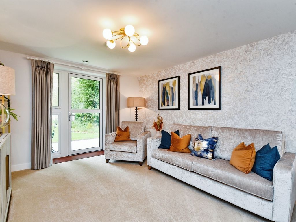New home, 2 bed flat for sale in Crescent Place, Warminster BA12, £243,750