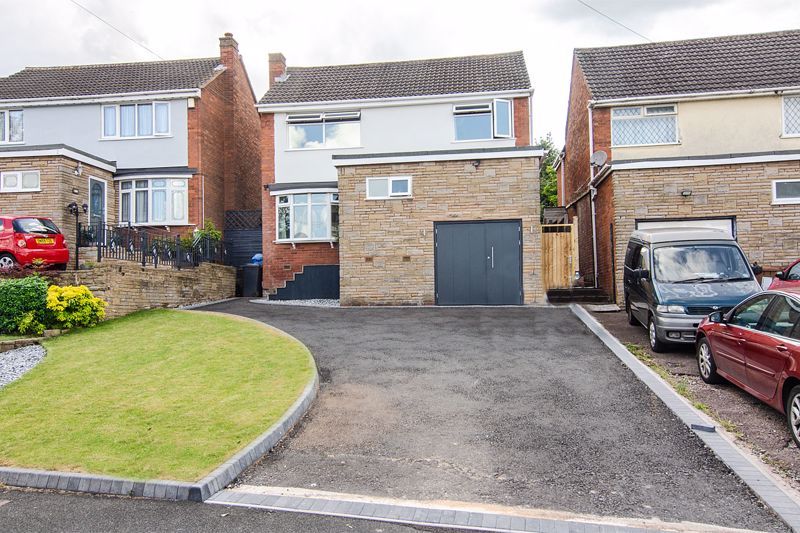 4 bed detached house for sale in Lawnswood Avenue, Chasetown, Burntwood WS7, £350,000