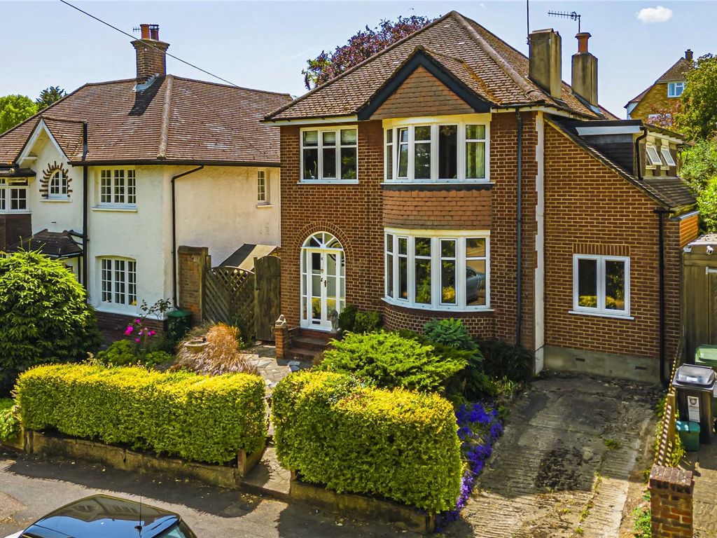4 bed detached house for sale in King Edward Street, Apsley, Hemel Hempstead, Hertfordshire HP3, £725,000