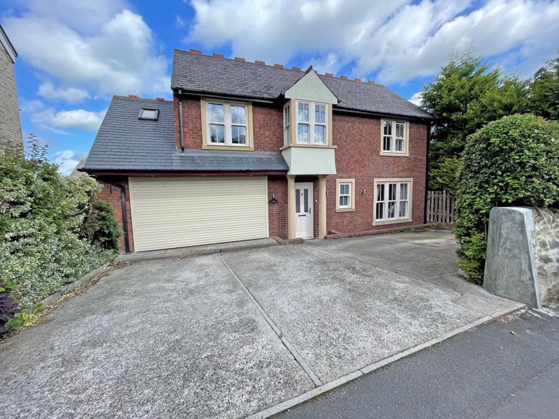 5 bed detached house for sale in Barmoor Lane, Ryton NE40, £585,000