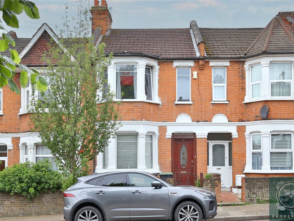 2 bed terraced house for sale in Solway Road, Wood Green, London N22, £580,000