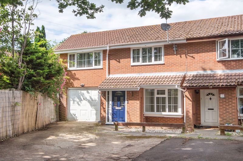 3 bed end terrace house for sale in Nightingale Drive, Totton, Southampton SO40, £375,000