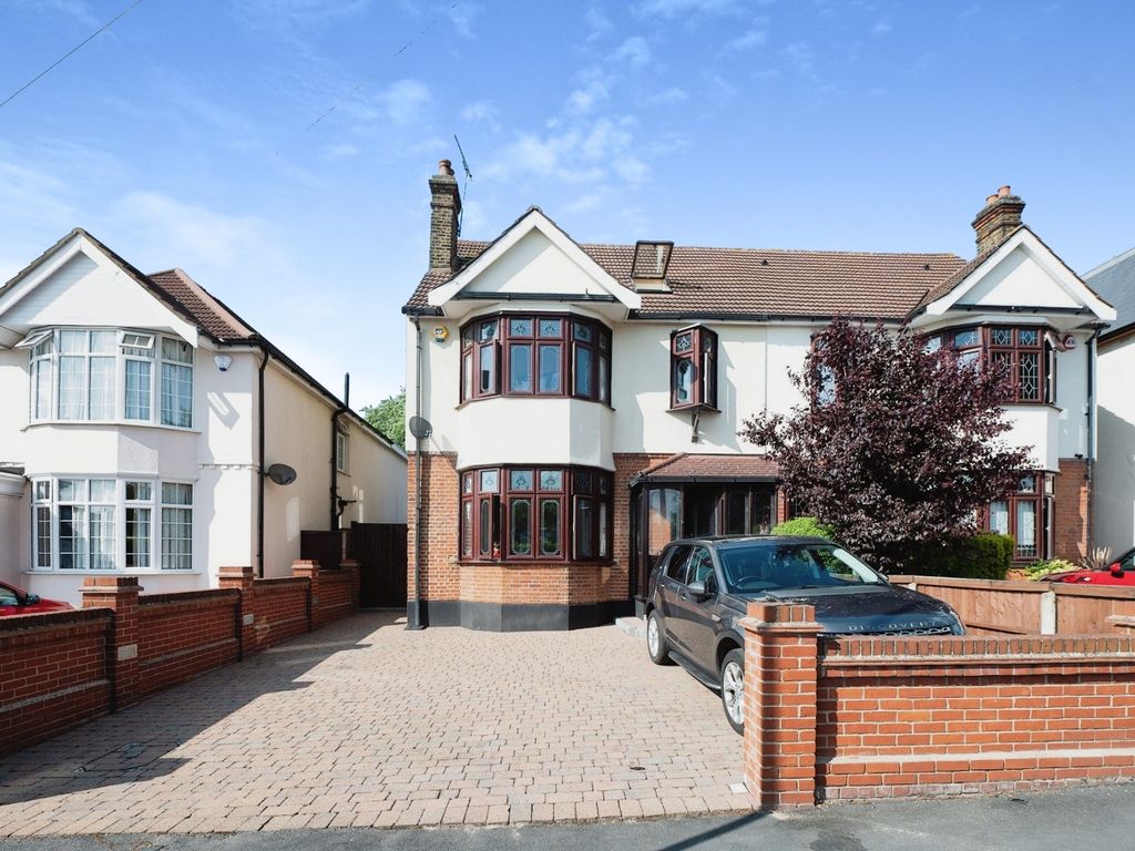 5 bed semi-detached house for sale in Park Drive, Romford RM1, £800,000