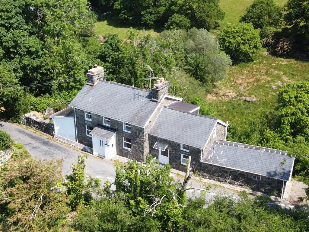 4 bed detached house for sale in Golan, Garndolbenmaen, Gwynedd LL51, £395,000