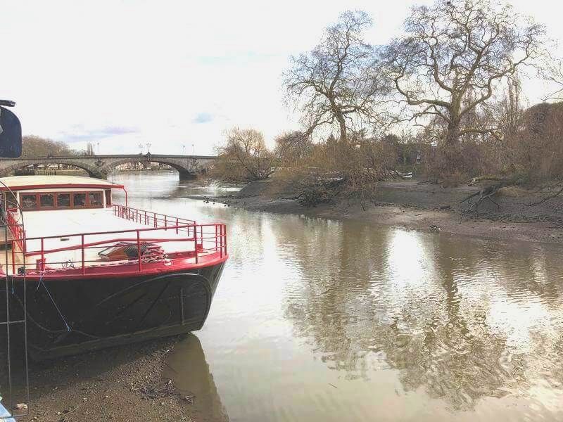 1 bed houseboat for sale in Kew Bridge, Brentford TW8, £1,200,000