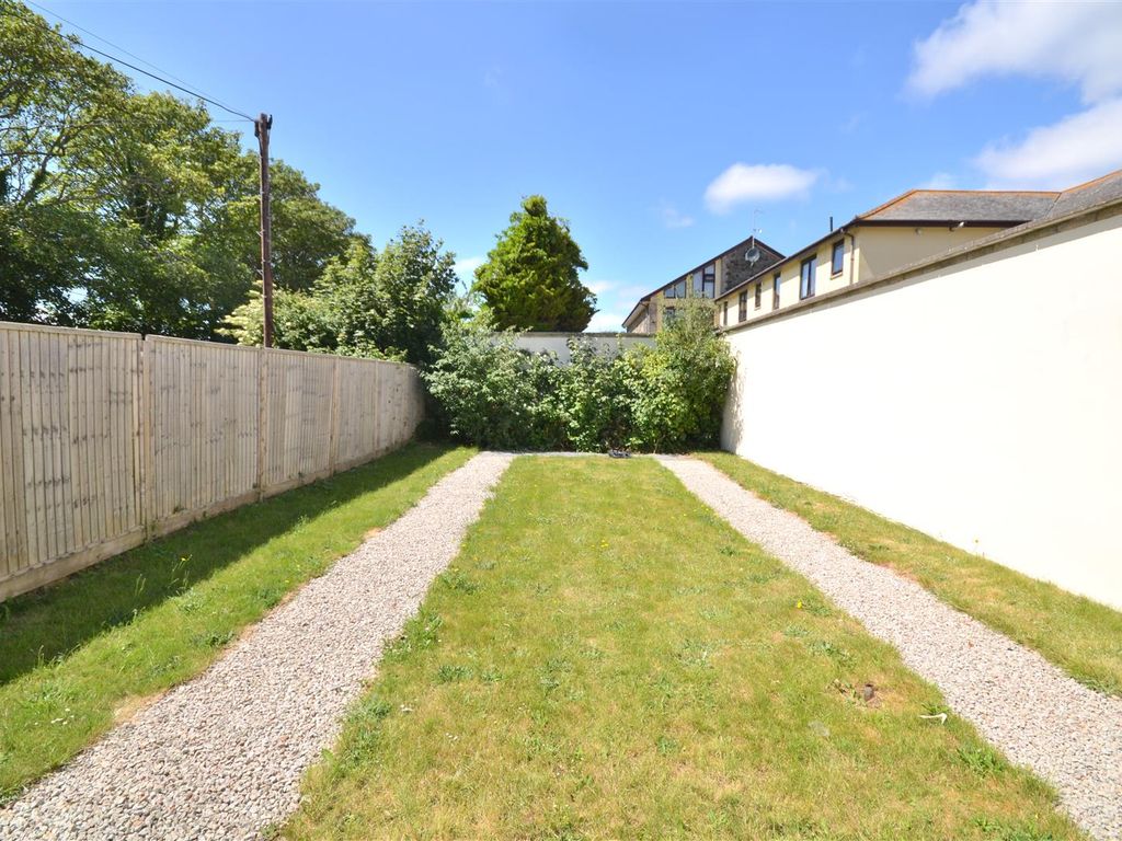 3 bed detached house for sale in Convenient Town Location, Park An Harvey, Helston TR13, £355,000