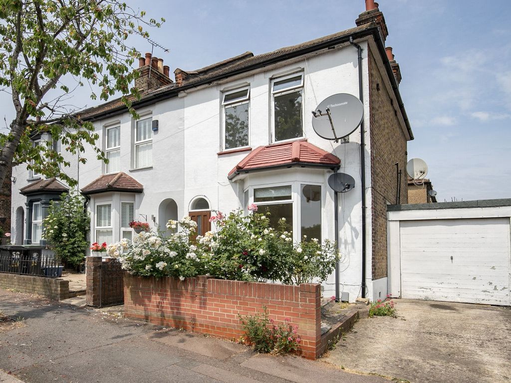 3 bed semi-detached house for sale in Lower Queens Road, Buckhurst Hill IG9, £550,000