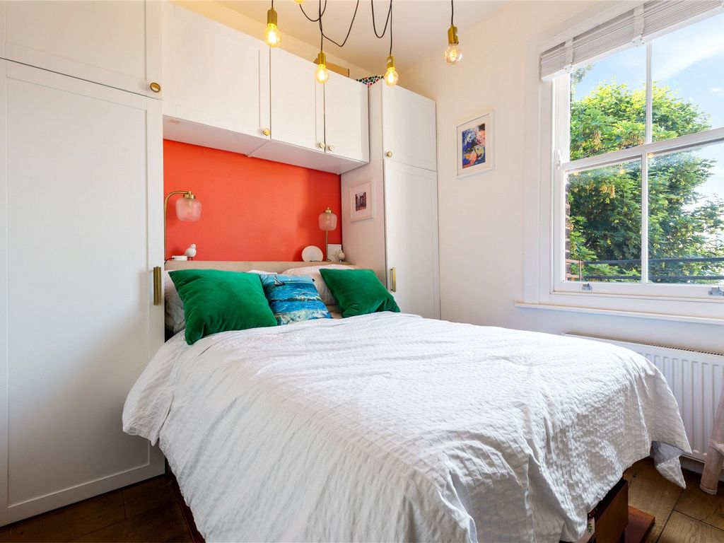 1 bed flat for sale in Islington Park Street, Islington, London N1, £550,000