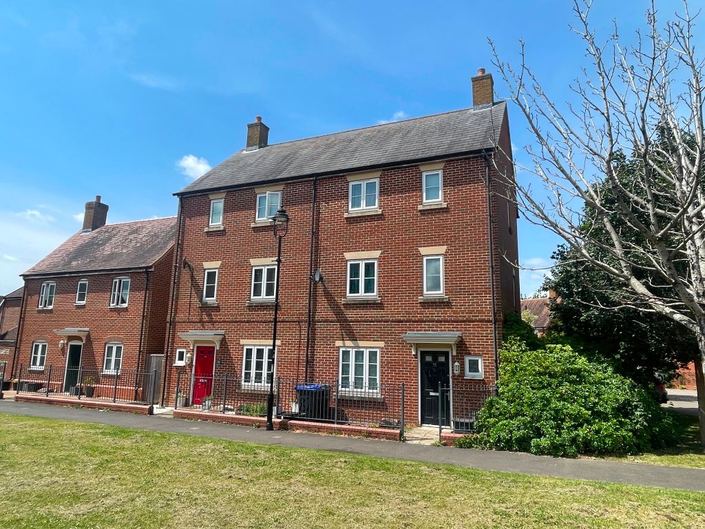 4 bed town house for sale in Shears Drive, Amesbury, Salisbury SP4, £330,000