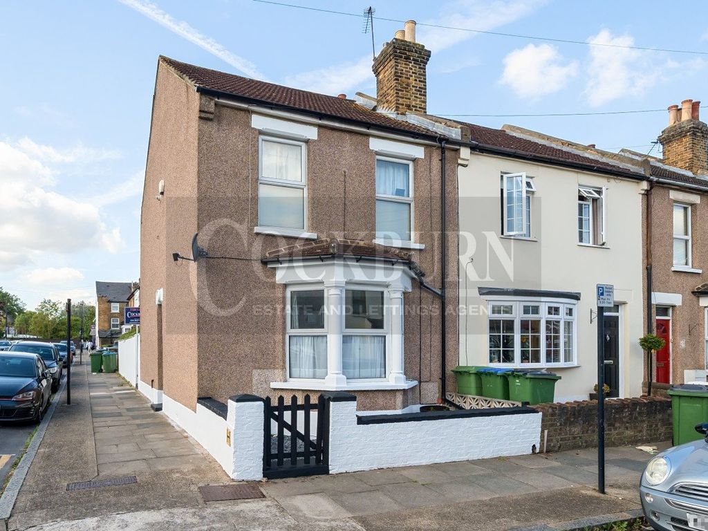 3 bed semi-detached house for sale in Gaitskell Road, London SE9, £465,000