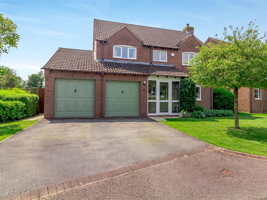 4 bed detached house for sale in Sovereign Chase, Staunton, Gloucester GL19, £495,000