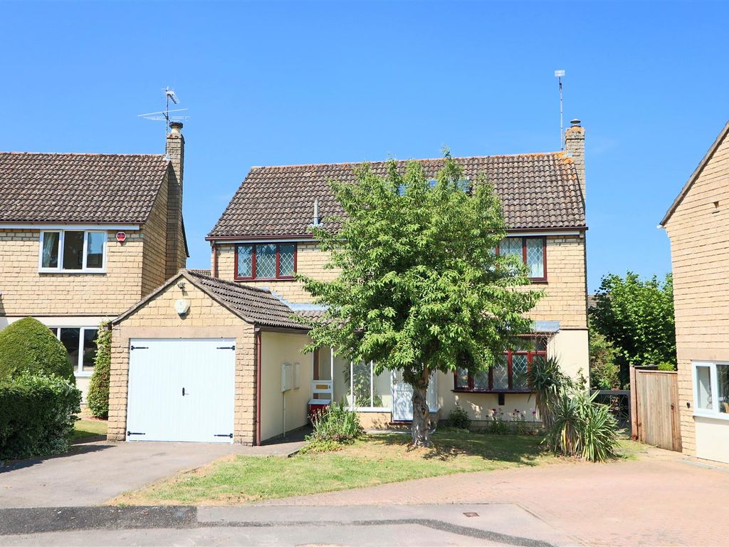 4 bed detached house for sale in Rathmore Close, Winchcombe, Cheltenham GL54, £550,000