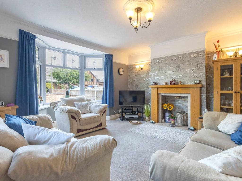 3 bed detached house for sale in Henhurst Hill, Burton Upon Trent DE13, £400,000