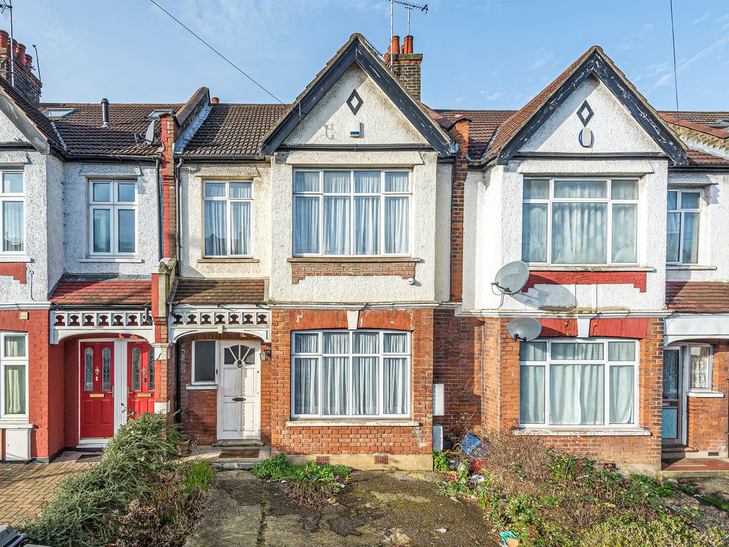 3 bed terraced house for sale in Colney Hatch Lane, London N10, £700,000