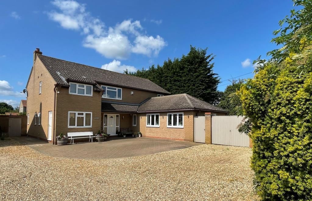 4 bed property for sale in School Lane, Chittering, Cambridge CB25, £675,000