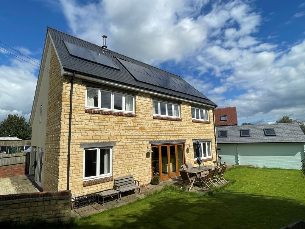 5 bed detached house for sale in Church Hill, Akeley, Buckingham MK18, £799,500