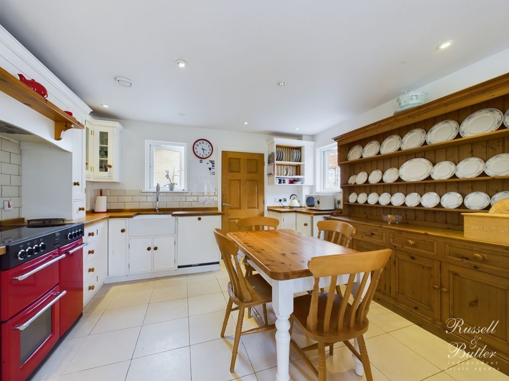 5 bed detached house for sale in Church Hill, Akeley, Buckingham MK18, £799,500