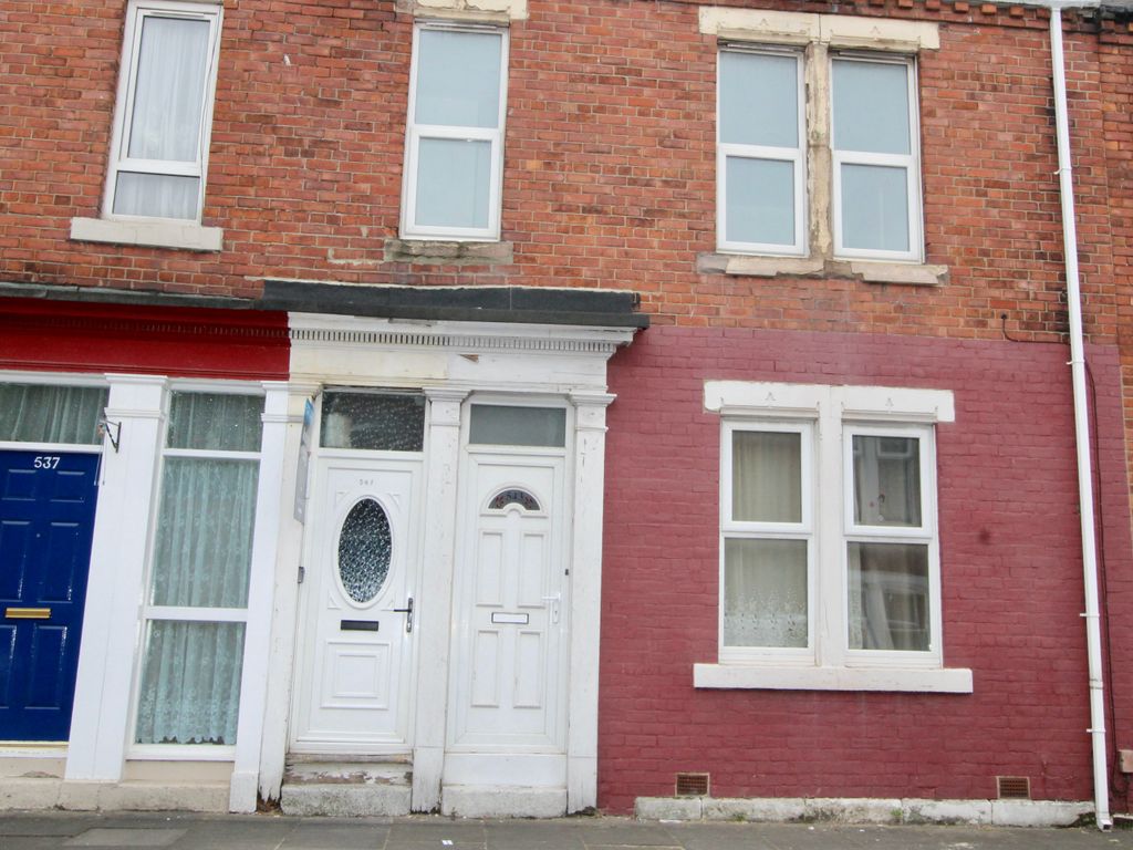 3 bed flat to rent in John Williamson Street, South Shields NE33, £580 pcm