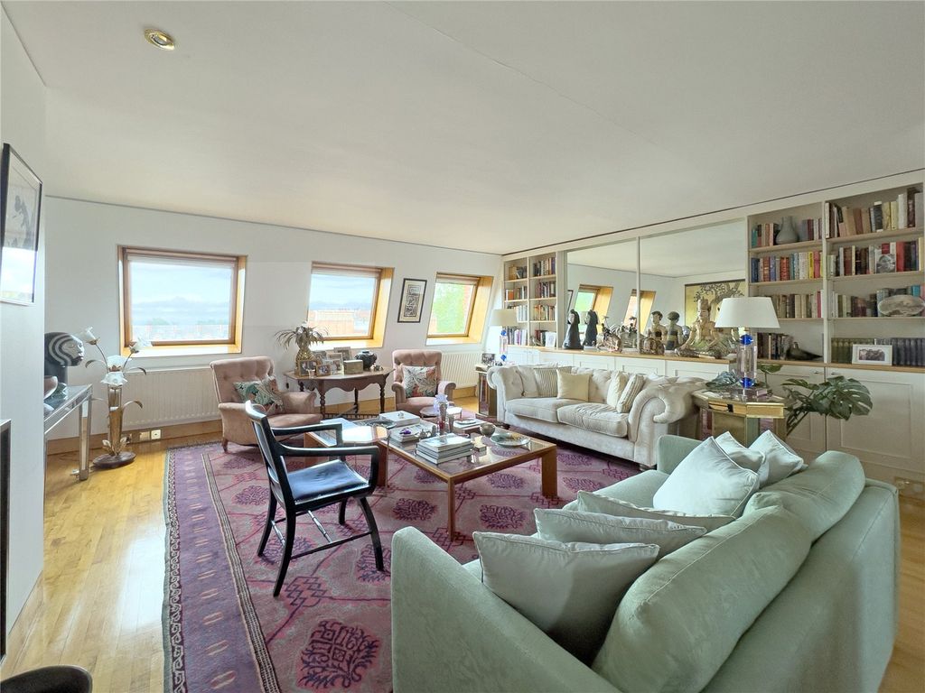 3 bed flat to rent in Cranley Gardens, South Kensington, London SW7, £12,350 pcm