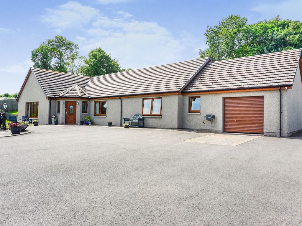 5 bed detached bungalow for sale in Wardhouse, Insch AB52, £370,000