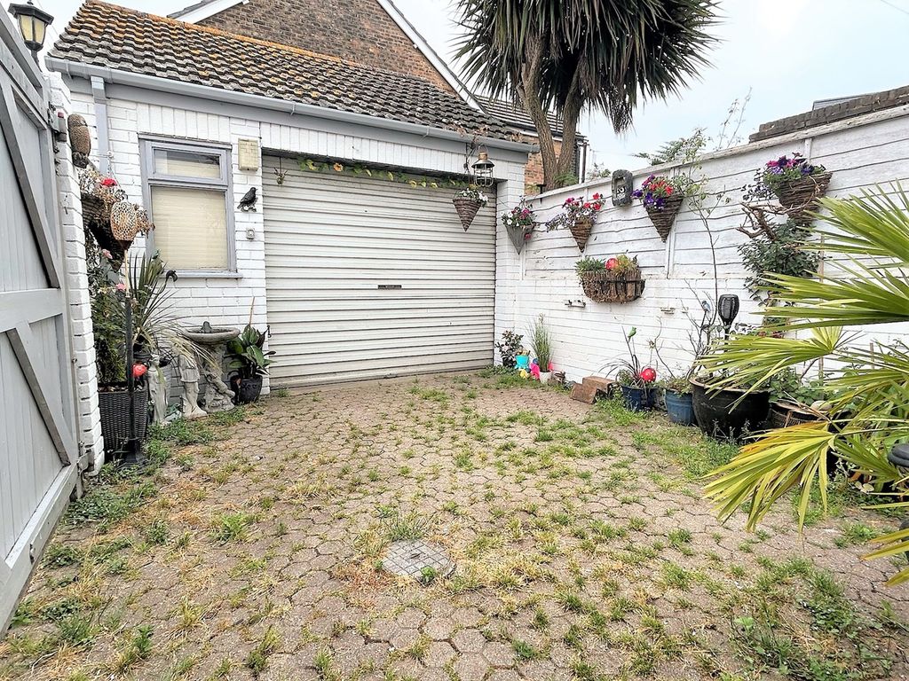 3 bed end terrace house for sale in Stanley Road, Poole Quay, Poole BH15, £400,000