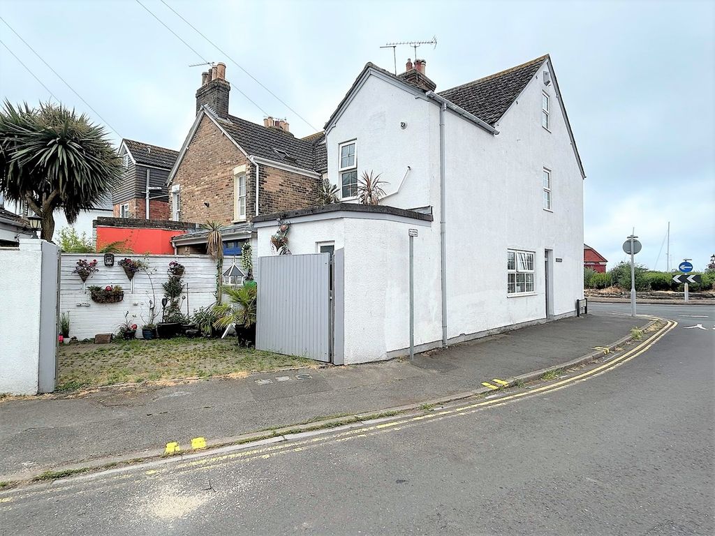 3 bed end terrace house for sale in Stanley Road, Poole Quay, Poole BH15, £400,000