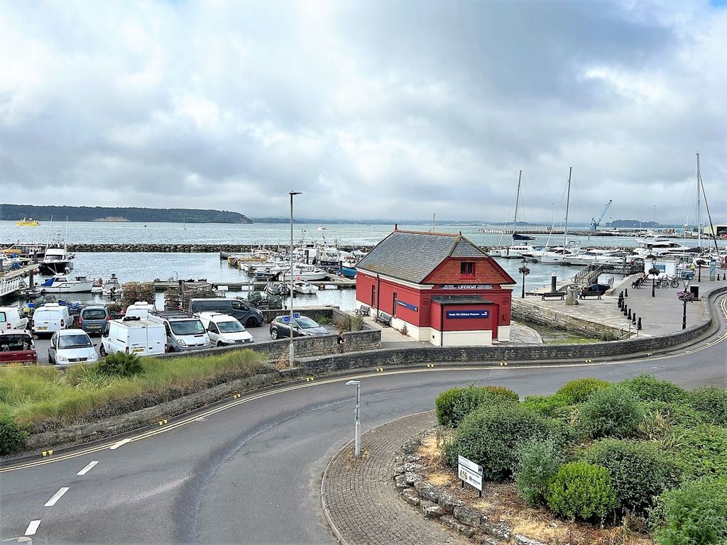 3 bed end terrace house for sale in Stanley Road, Poole Quay, Poole BH15, £400,000