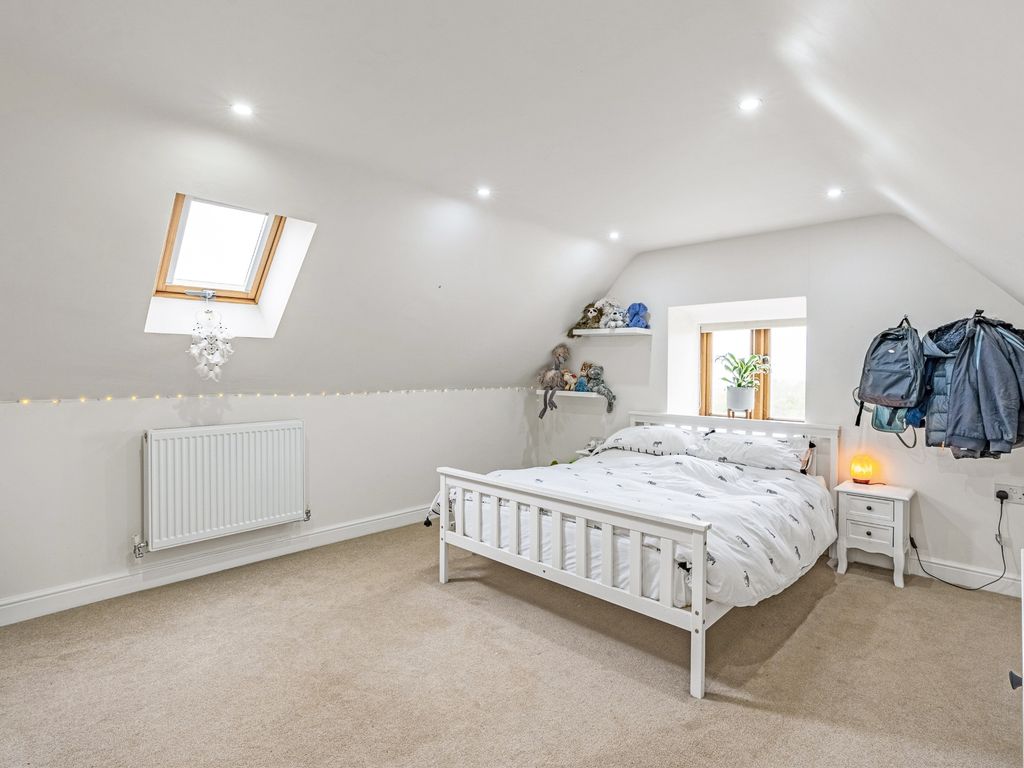 2 bed barn conversion for sale in Acton Beauchamp, Worcester WR6, £350,000