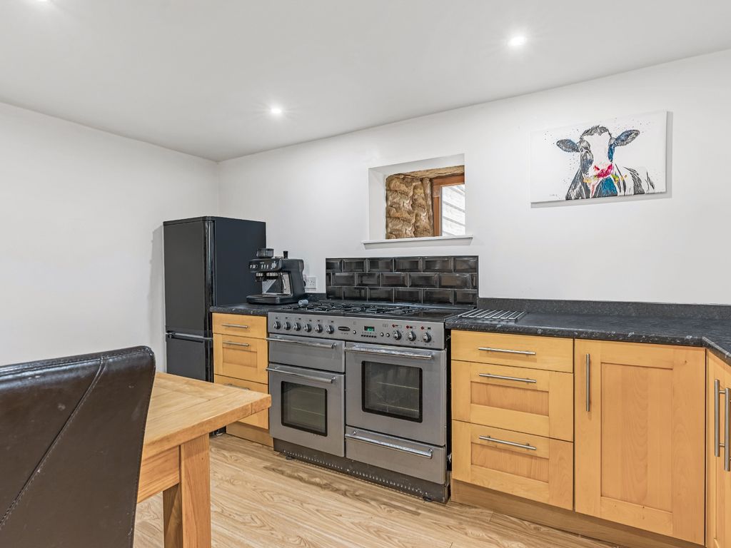 2 bed barn conversion for sale in Acton Beauchamp, Worcester WR6, £350,000