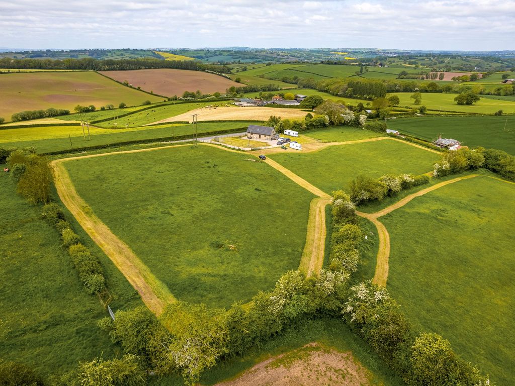 2 bed barn conversion for sale in Acton Beauchamp, Worcester WR6, £350,000