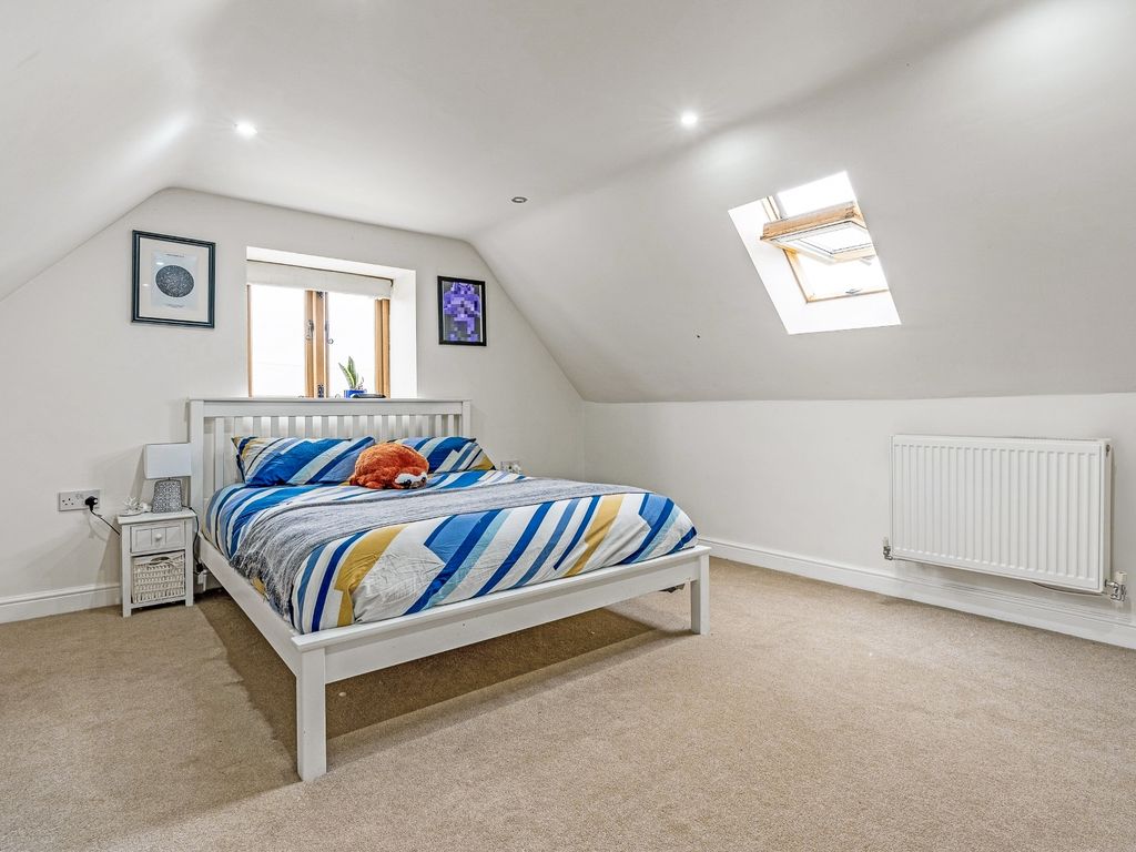 2 bed barn conversion for sale in Acton Beauchamp, Worcester WR6, £350,000