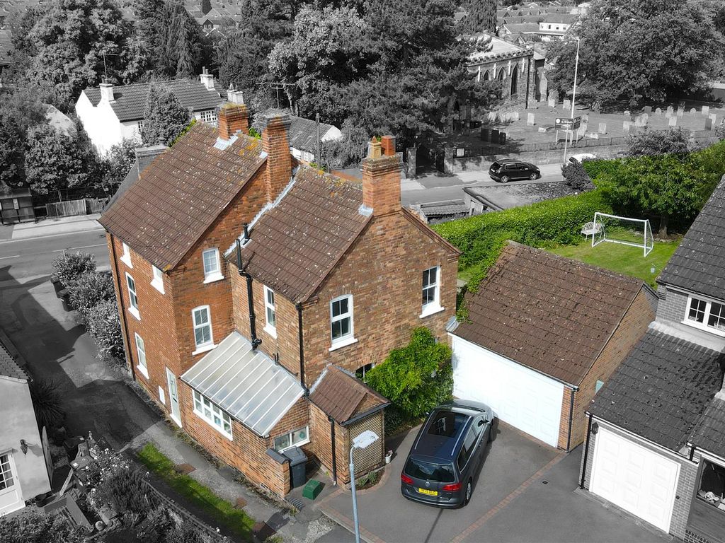 5 bed detached house for sale in The Avenue, Calverton, Nottingham NG14, £495,000