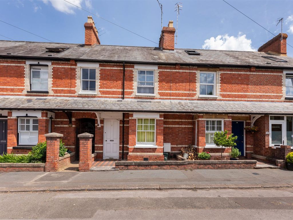 3 bed terraced house for sale in Grove Road, Henley-On-Thames RG9, £495,000