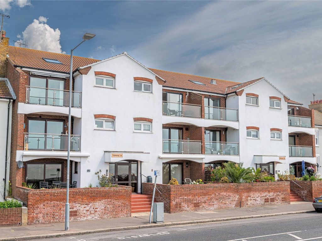 3 bed flat for sale in Eastern Esplanade, Southend-On-Sea, Essex SS1, £500,000