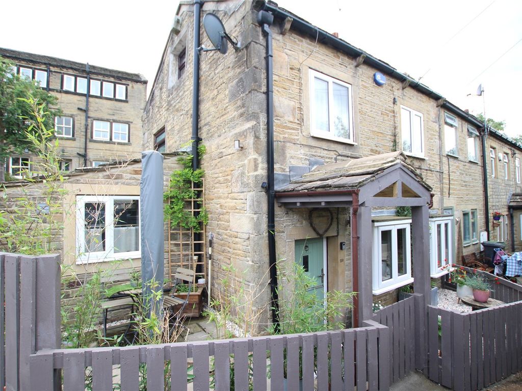 1 bed end terrace house to rent in Cinderhills Road, Holmfirth HD9, £775 pcm