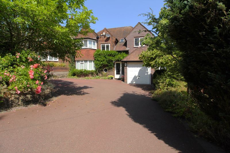 4 bed detached house for sale in Beacon Hill, Aldridge WS9, £492,500