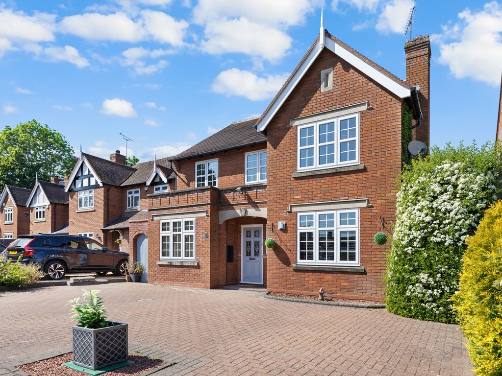 4 bed detached house for sale in Lapworth Oaks, Solihull B94, £850,000