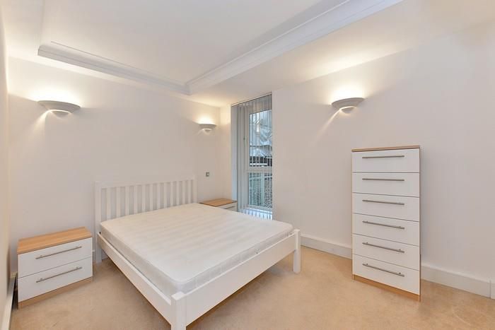1 bed flat for sale in The Phoenix, Bird Street, Marylebone W1U, £860,000