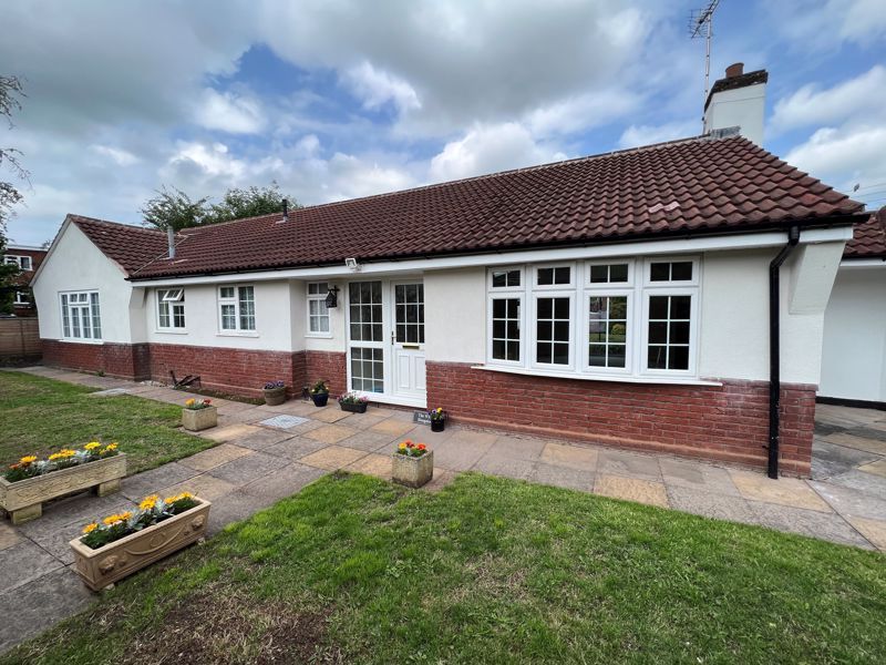 3 bed bungalow for sale in The Rank, Gnosall, Stafford ST20, £415,000