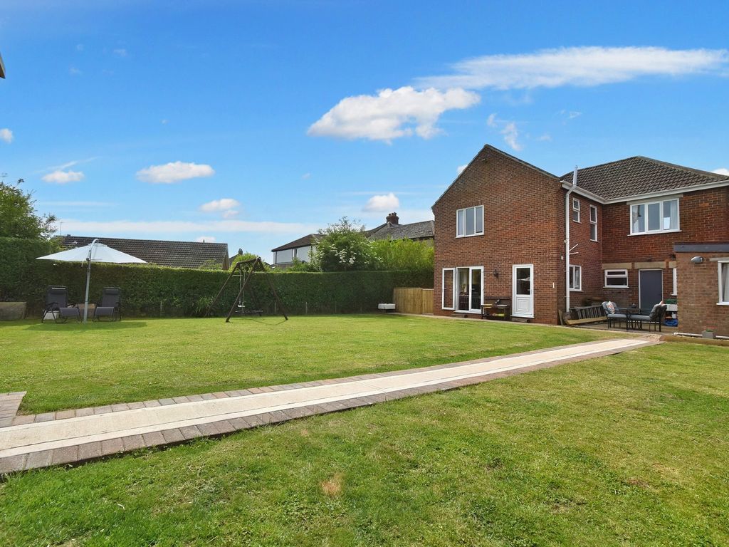 4 bed detached house for sale in Kenwick Road, Louth LN11, £410,000