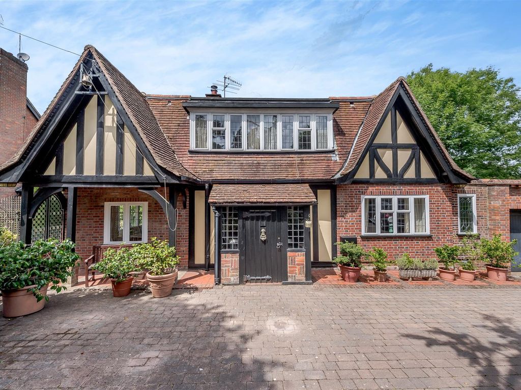 3 bed detached house for sale in Stag Lane, Chorleywood, Rickmansworth WD3, £1,250,000