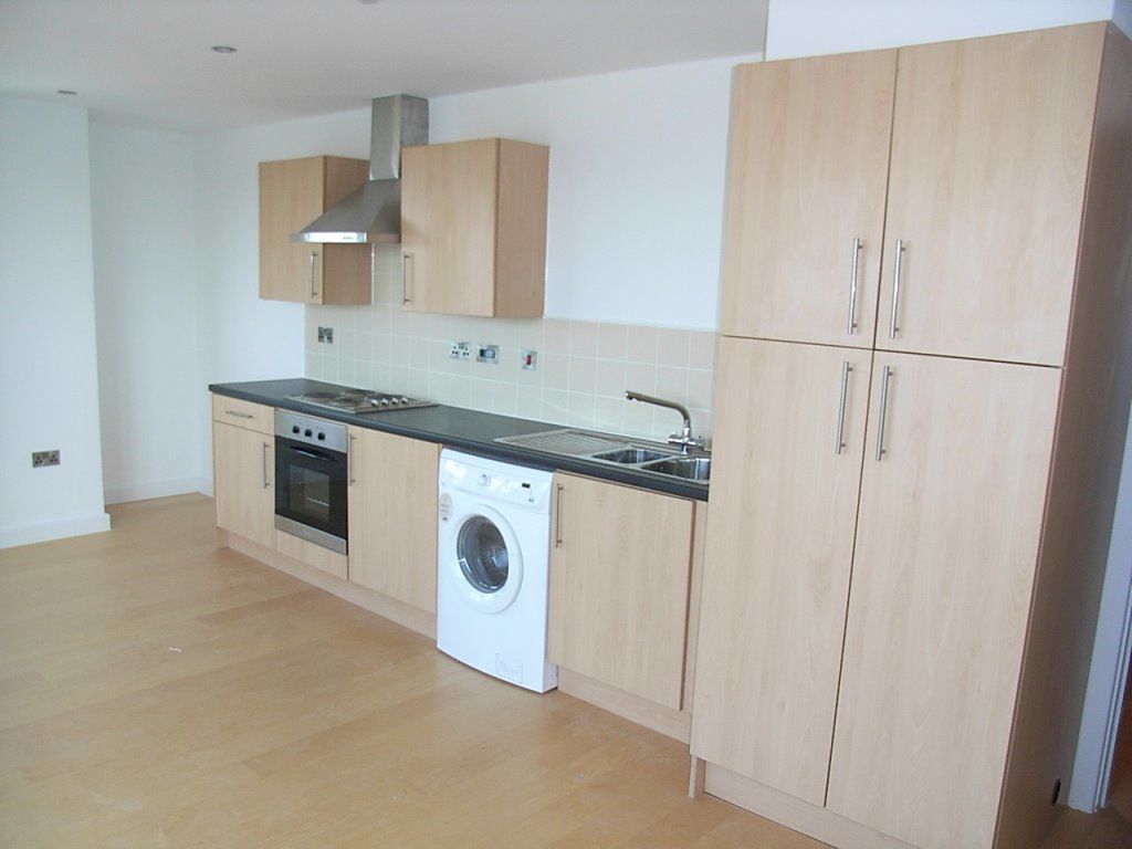 1 bed flat to rent in Navigation Street, Leicester LE1, £650 pcm