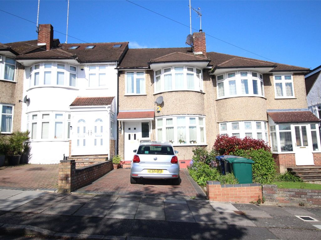 3 bed terraced house for sale in Derwent Avenue, East Barnet EN4, £545,000
