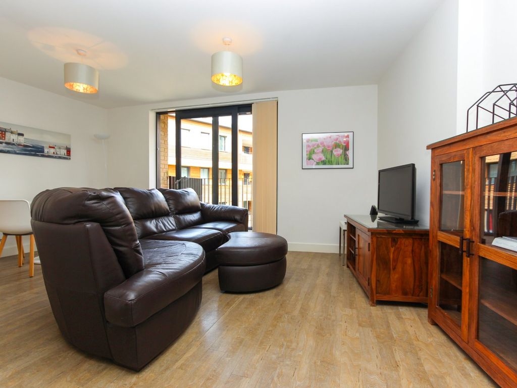 1 bed flat for sale in Albatross Way, Canada Water, London, Greater London SE16, £440,000