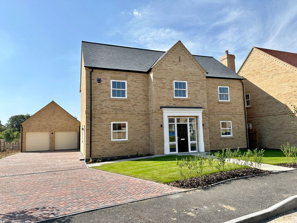 New home, 4 bed detached house for sale in Kym View Close, Huntingdon PE28, £1,149,000