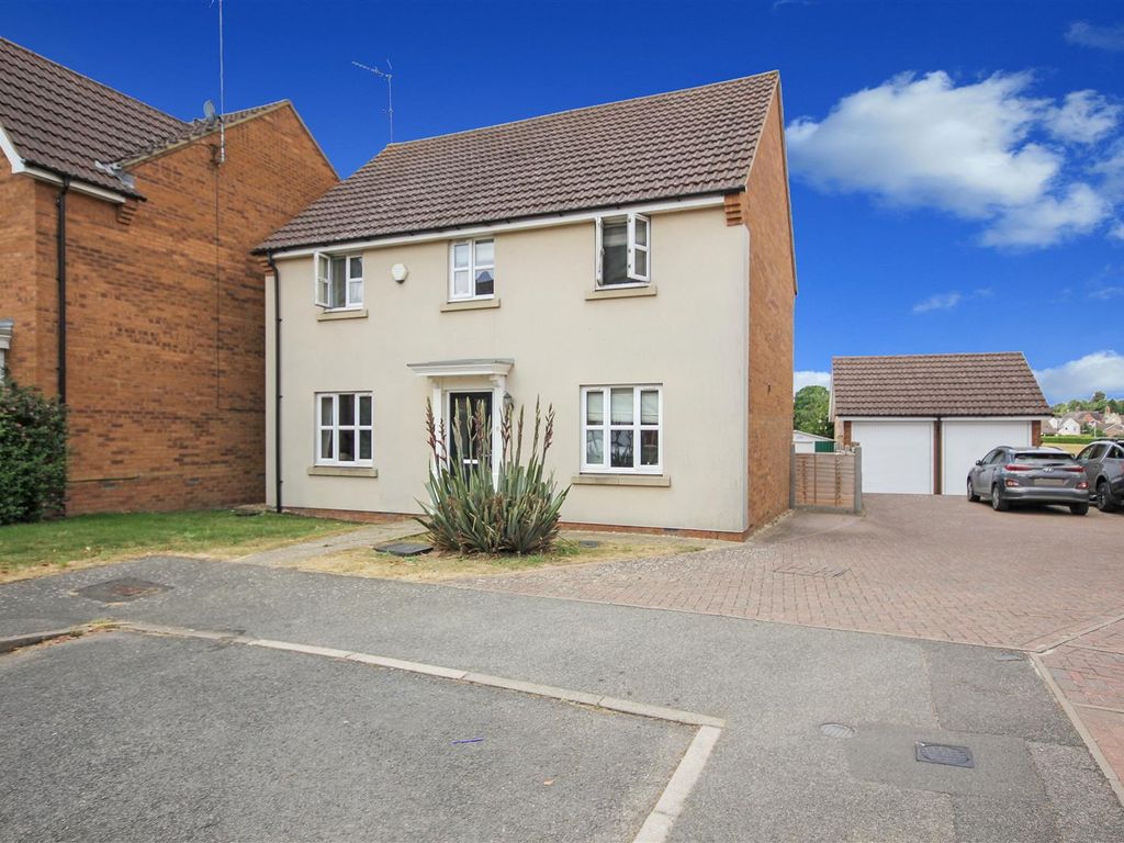 4 bed detached house for sale in Biscay Close, Irchester, Wellingborough NN29, £400,000
