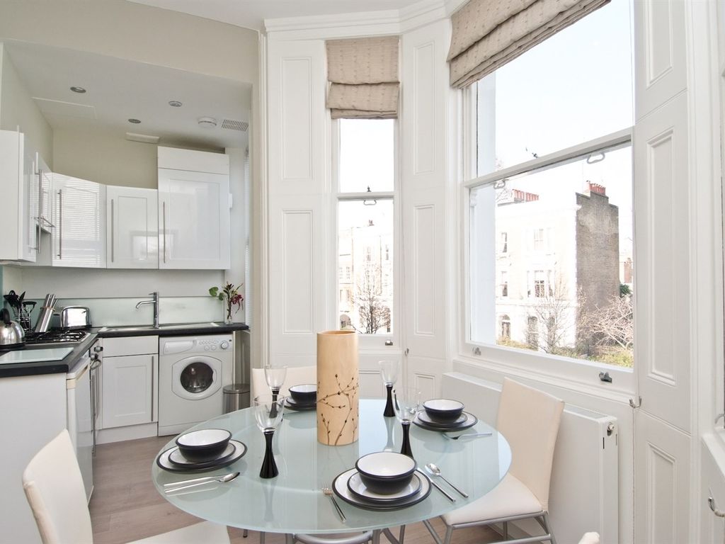 1 bed flat for sale in Stratford Road, London W8, £675,000